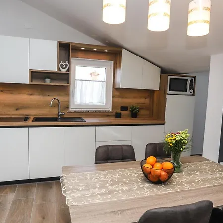 Appartement Radovan 1 *
